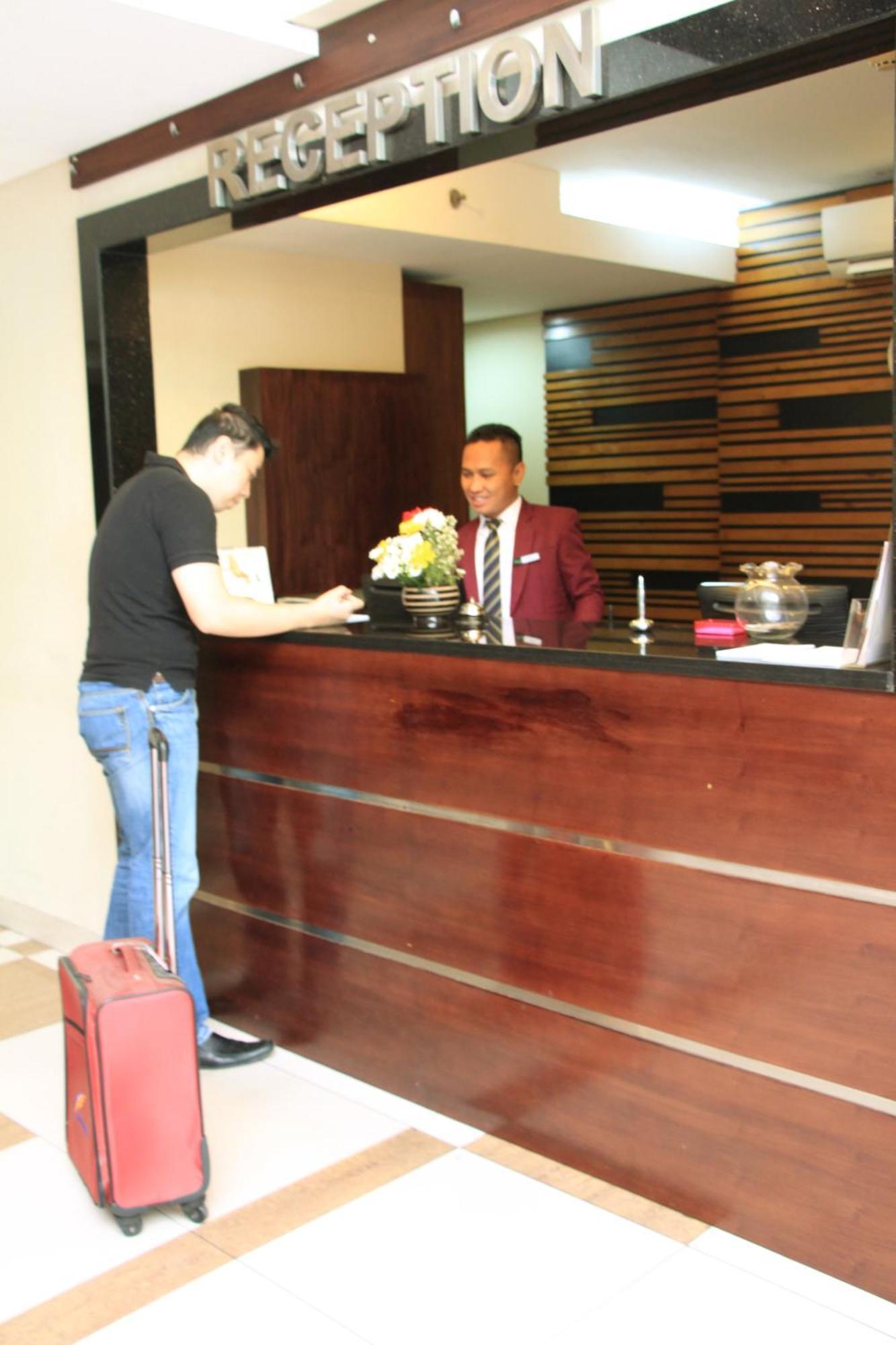 Shankee Sudirman Jakarta Exterior foto